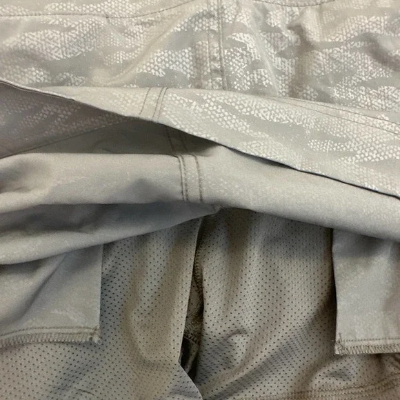 Orvis Travel Skort Green Camo - Picture 3 of 5